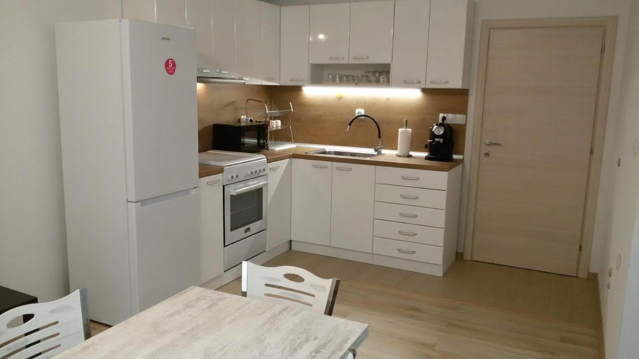 Парк Апартаменти Юлия 산단스키 외부 사진